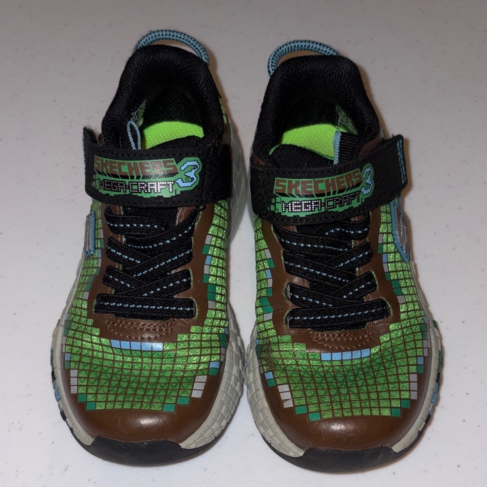 Skechers mega craft tennis shoes, size 11 toddlers EUC